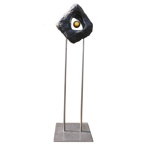 Skulptur "Metamorphes Universum" Diabas Marmor Edelstahl