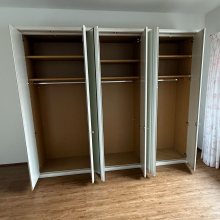Großer 6-türiger Kleiderschrank mit Spiegel & Beleuchtung – stabil & hochwertig verarbeitet