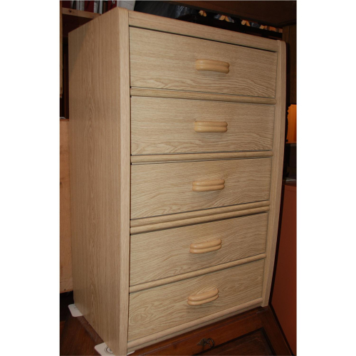 Garderobenschrank, Kleiderschrank, Wäscheschrank, Mehrzweckschrank in Eiche